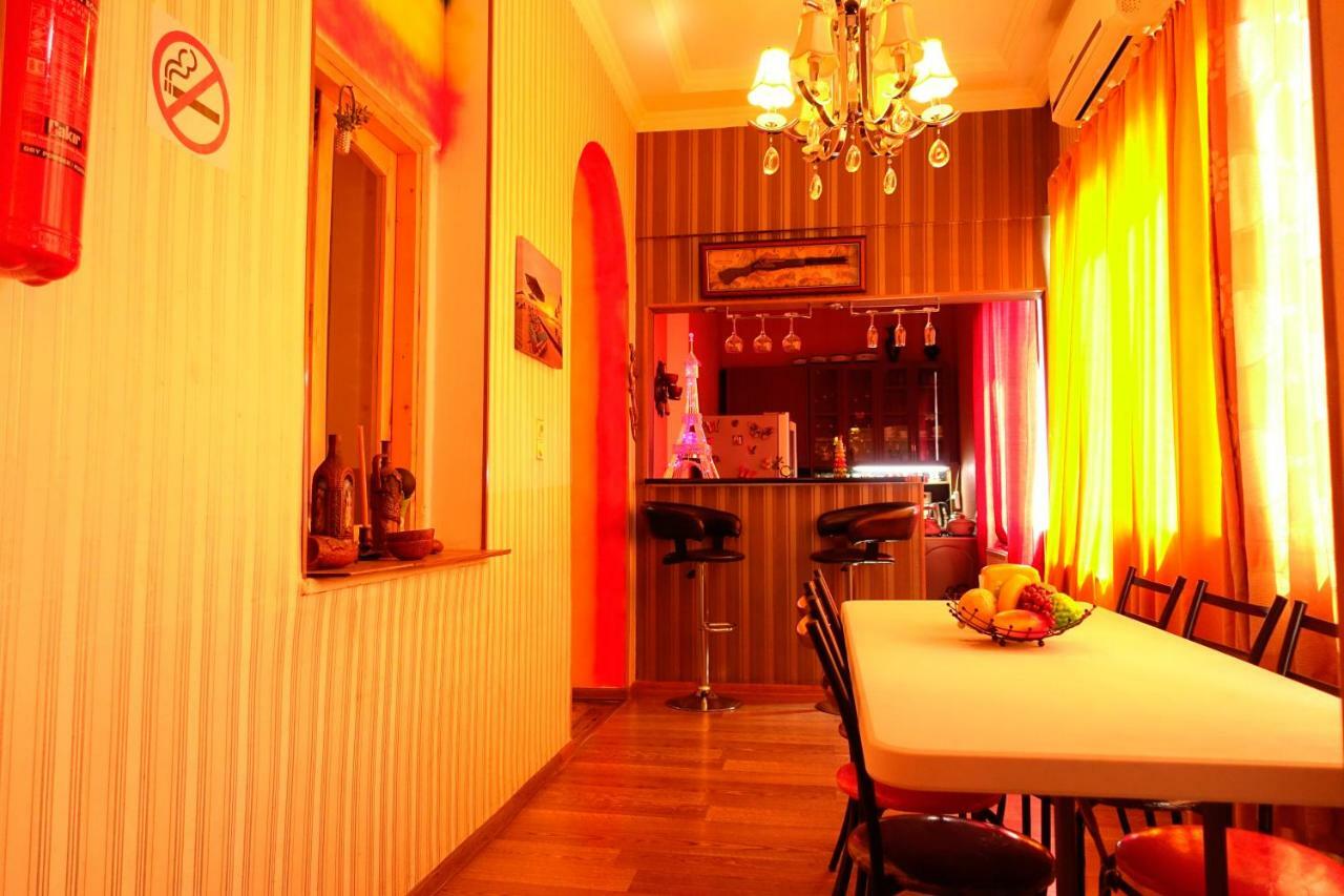 Hostel Four Season Tbilisi Zewnętrze zdjęcie