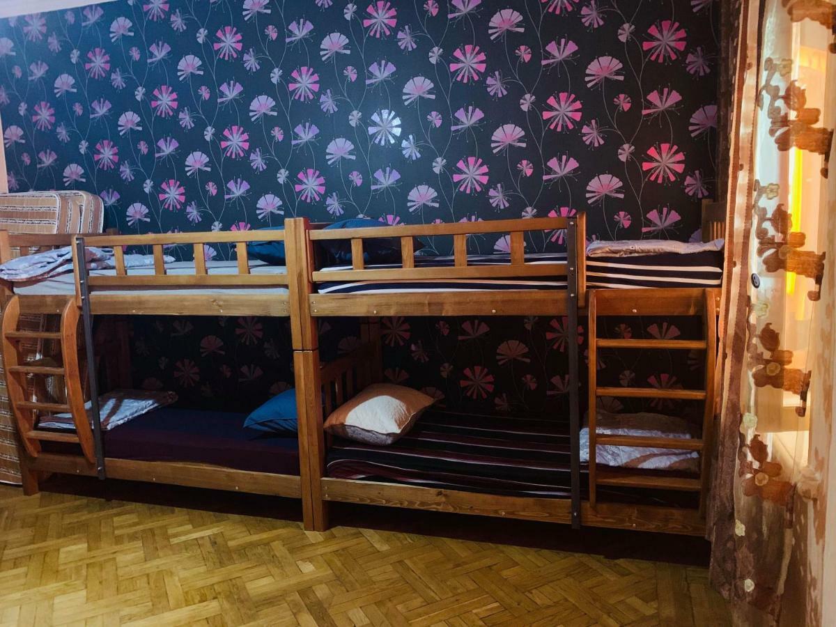 Hostel Four Season Tbilisi Zewnętrze zdjęcie